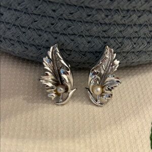 Vintage Coro silvertone clip earrings